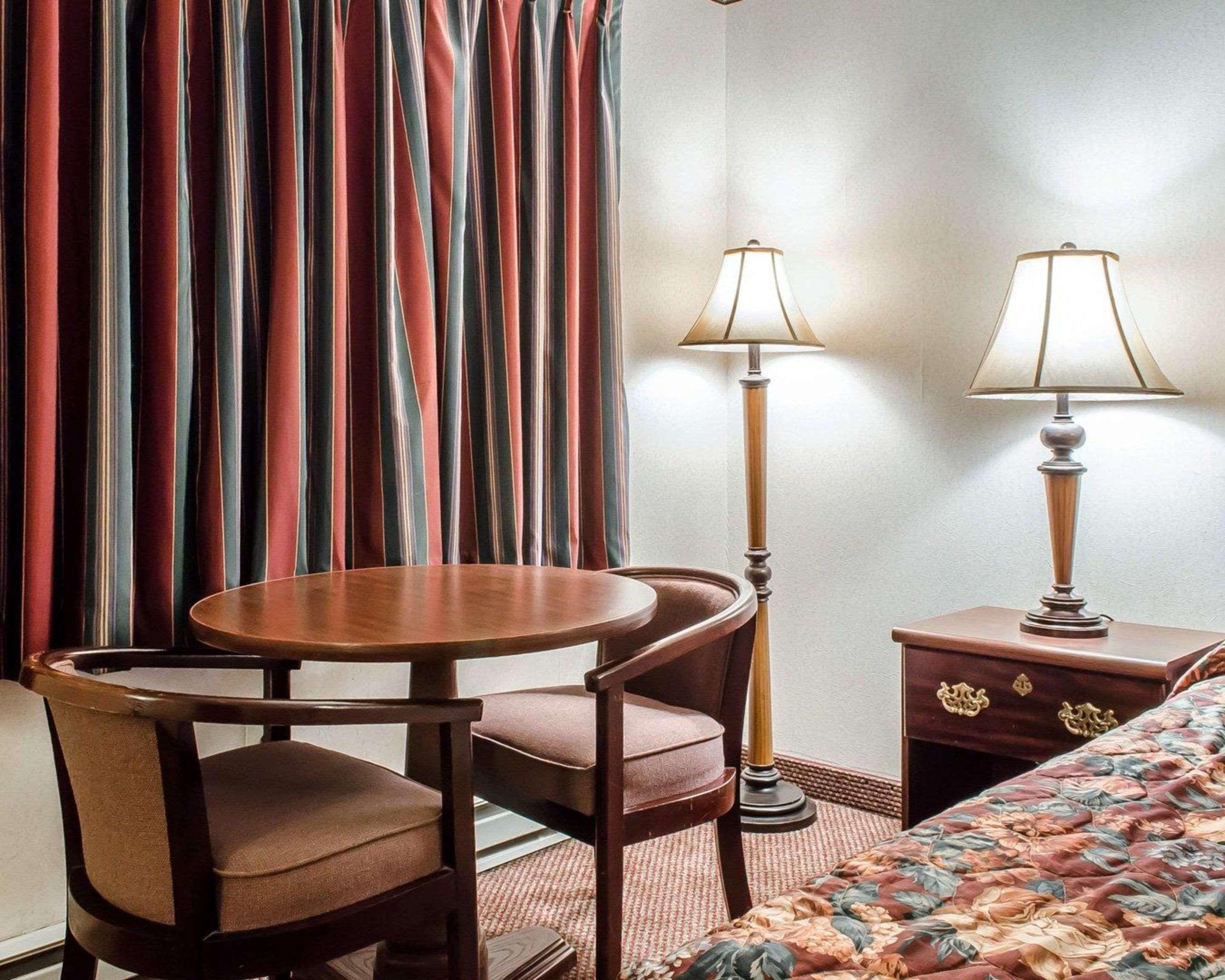 Econo Lodge Frackville Eksteriør billede
